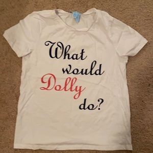 Draper James Dolly Parton “What Would Dolly Do” t-shirt size medium